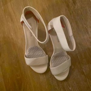 Brand new in the box Jeffrey Campbell Lindsay Sandal white leather heels